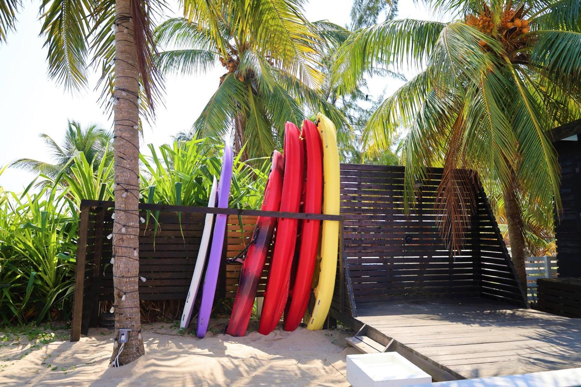 The Ellysian Boutique Hotel Placencia Bagian luar foto